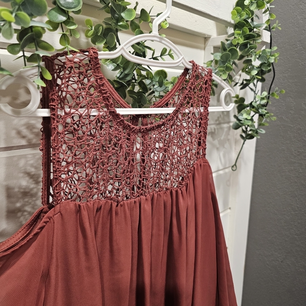 BAILEY Blue rust color cold shoulder & crochet dress - Picture 5 of 14